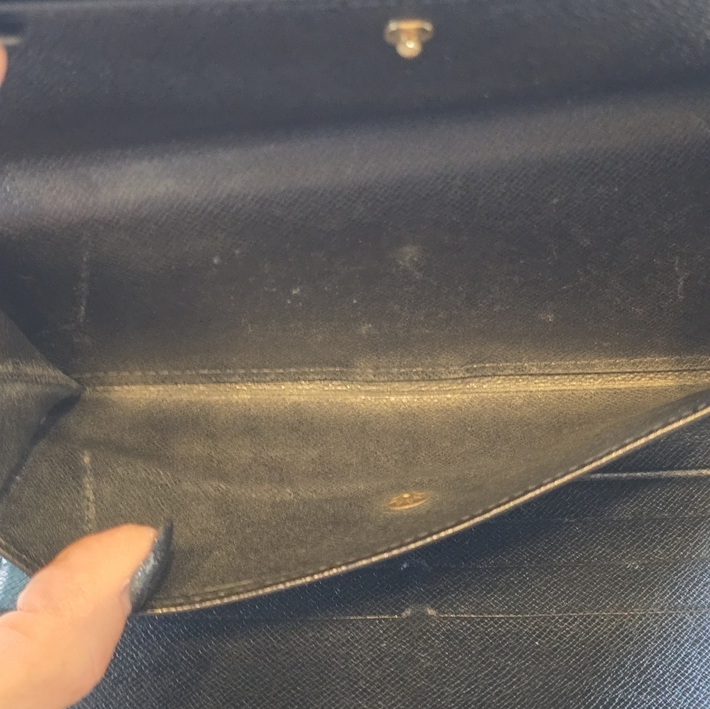 Louis Vuitton Black Epi Leather Porte-Tresor International Trifold Snap Wallet - Picture 10 of 16